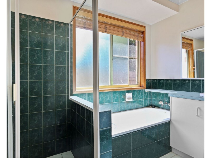 2/416 West Street, Kearneys Spring QLD 4350
