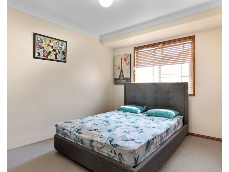 2/416 West Street, Kearneys Spring QLD 4350