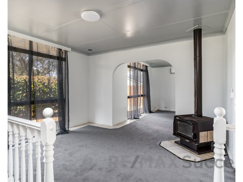 15 Claire Street, Centenary Heights QLD 4350