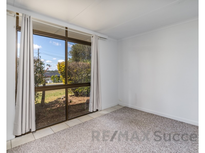 15 Claire Street, Centenary Heights QLD 4350