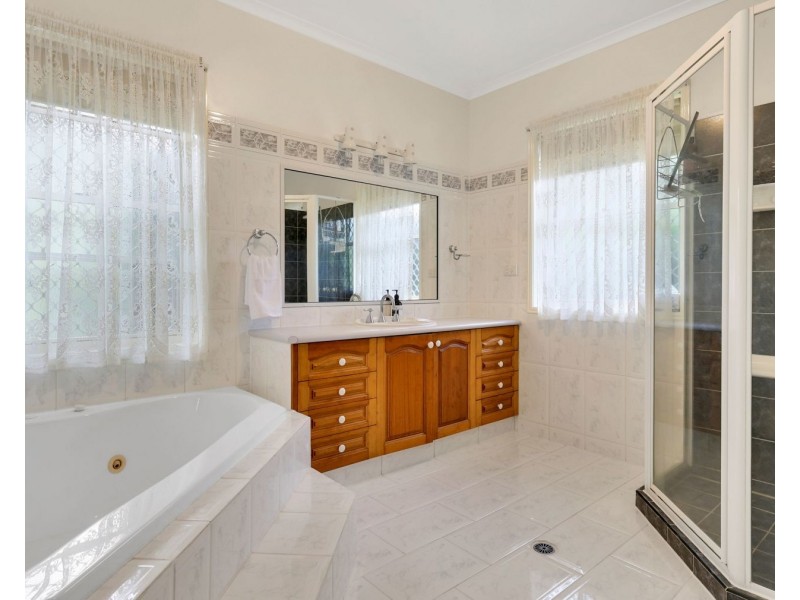 14 Bowtell Drive, Highfields QLD 4352