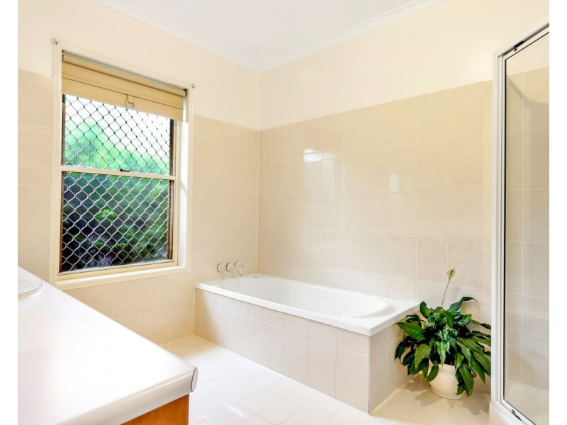 14 Bowtell Drive, Highfields QLD 4352