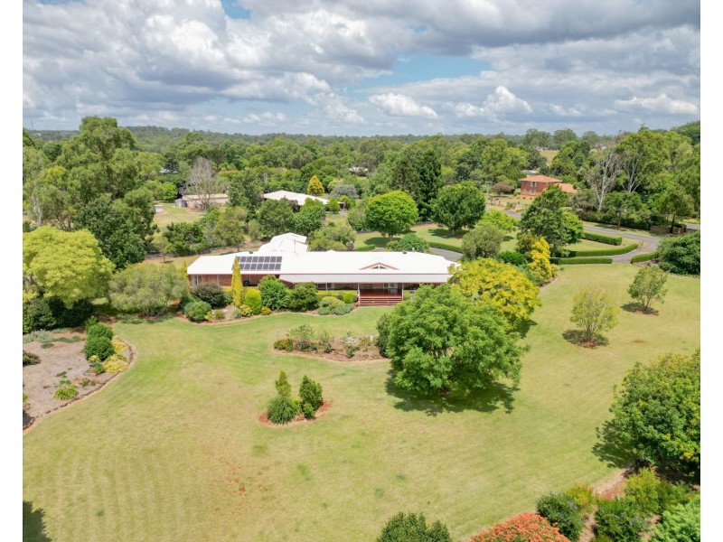 14 Bowtell Drive, Highfields QLD 4352