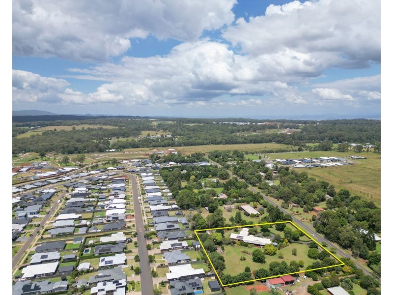 14 Bowtell Drive, Highfields QLD 4352