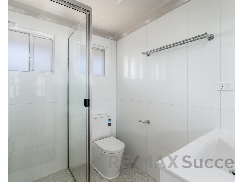 2/378 Hume Street, Centenary Heights QLD 4350