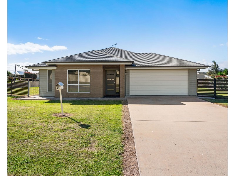 28 Phipps Drive, Meringandan West QLD 4352