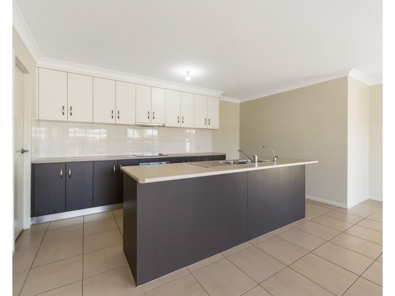 28 Phipps Drive, Meringandan West QLD 4352