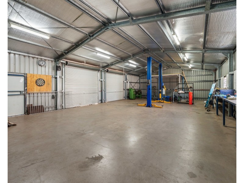 28 Phipps Drive, Meringandan West QLD 4352