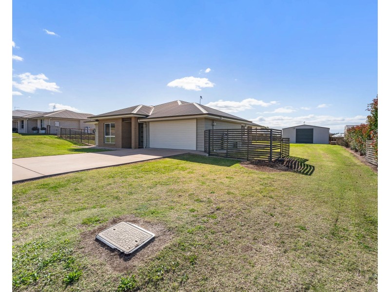 28 Phipps Drive, Meringandan West QLD 4352