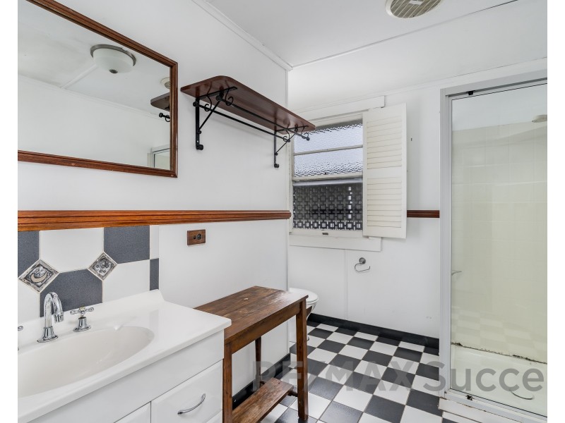 131 Taylor Street, Newtown QLD 4350