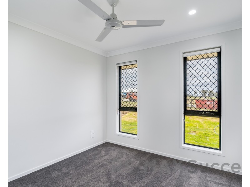16 Aquila Drive, Meringandan West QLD 4352