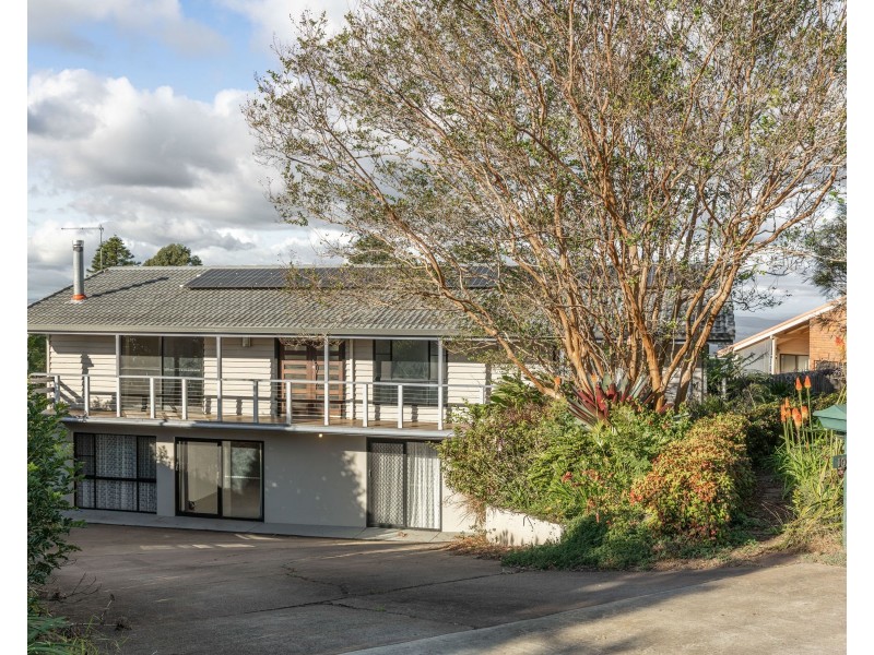 10 Skyline Drive, Blue Mountain Heights QLD 4350