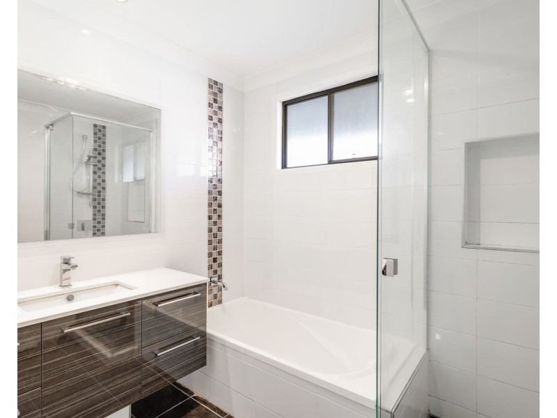 10 Skyline Drive, Blue Mountain Heights QLD 4350