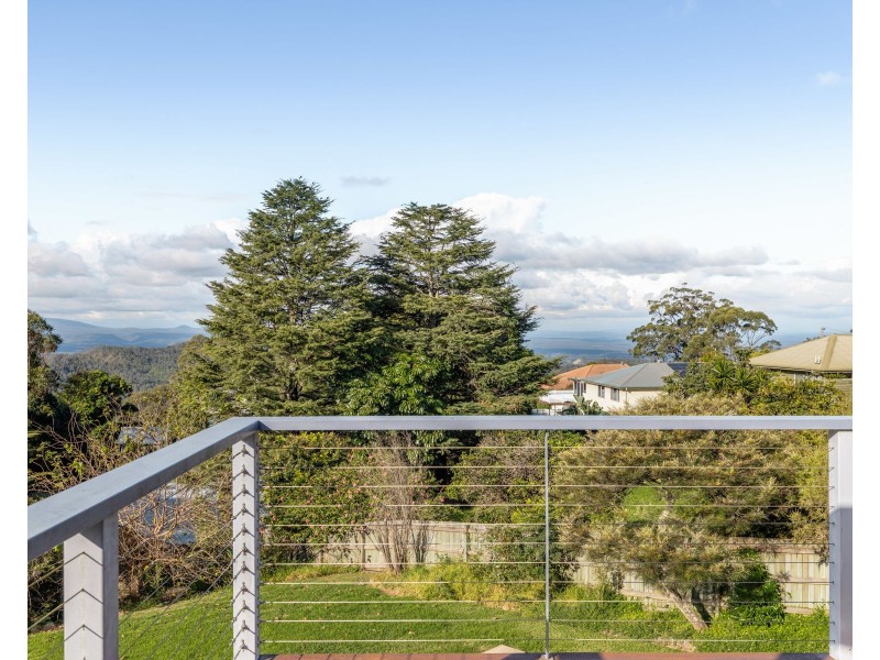 10 Skyline Drive, Blue Mountain Heights QLD 4350