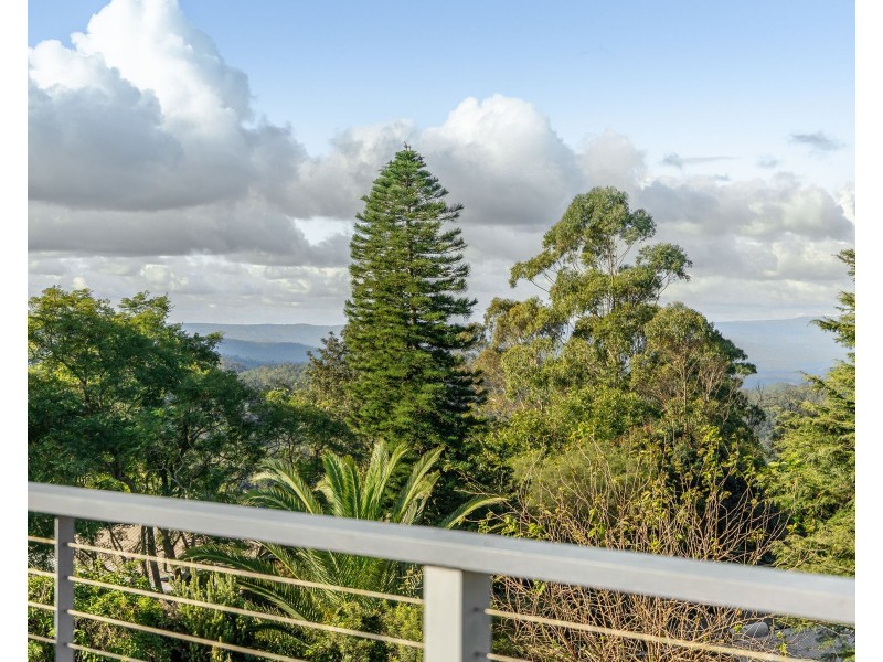 10 Skyline Drive, Blue Mountain Heights QLD 4350