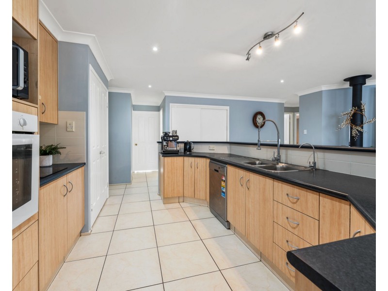 136 Helendale Drive, Helidon Spa QLD 4344