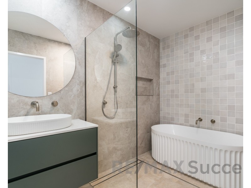 1/4 Seaton Street, South Toowoomba QLD 4350