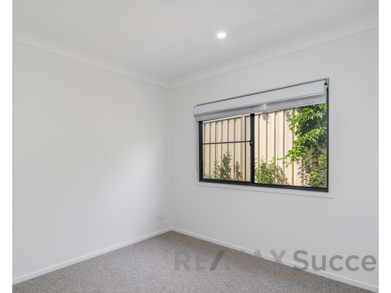 2/4 Seaton Street, South Toowoomba QLD 4350