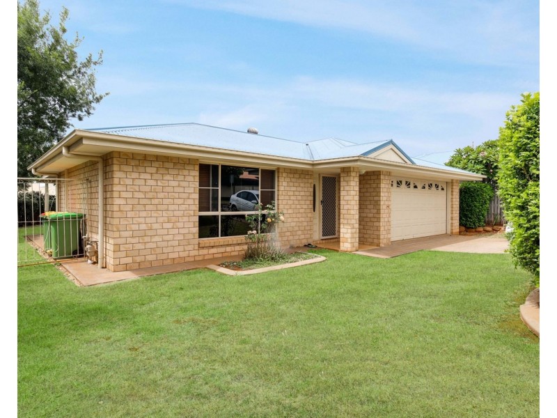 16 Jack Street, Darling Heights QLD 4350