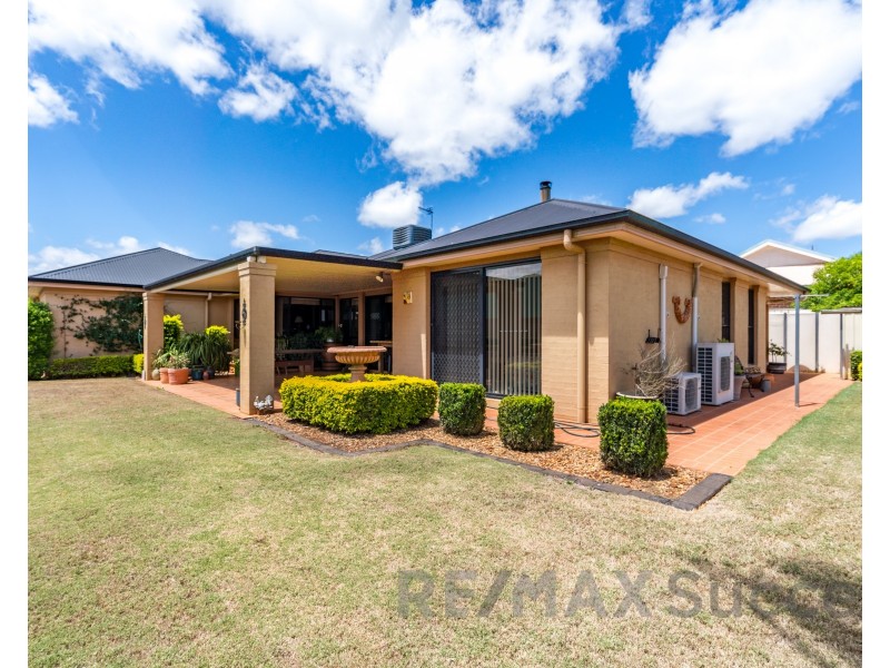 5 Drumcoes Court, Middle Ridge QLD 4350