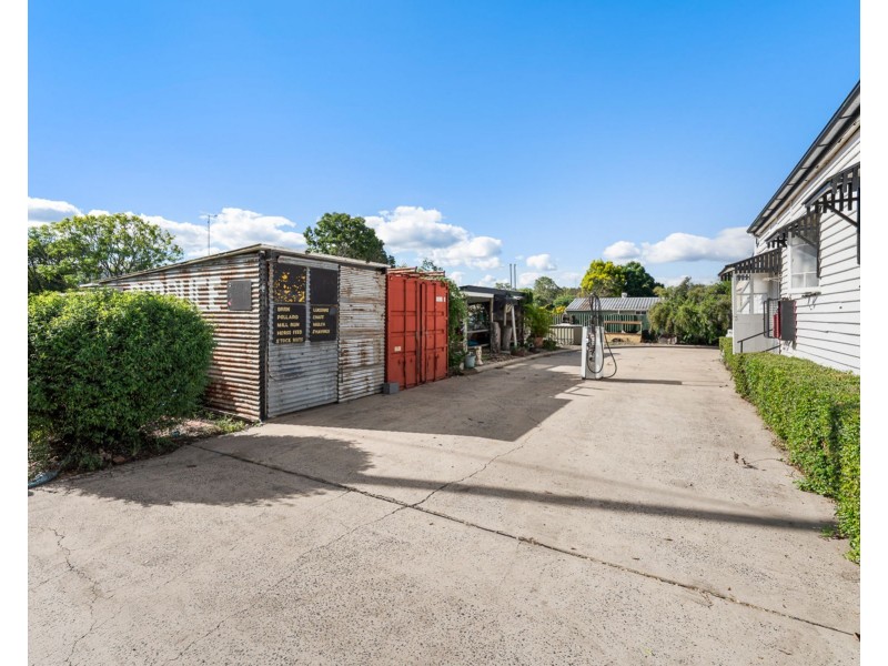 3 Penfolds Road, Murphys Creek QLD 4352