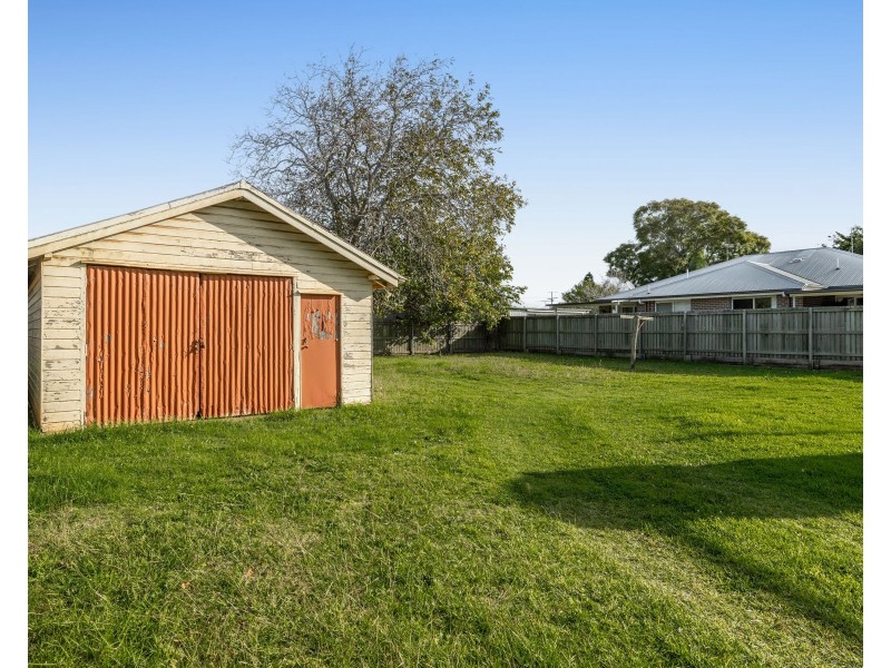 4 Phyllis Street, Harristown QLD 4350