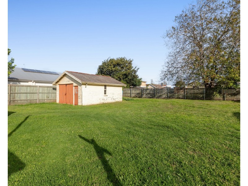 4 Phyllis Street, Harristown QLD 4350