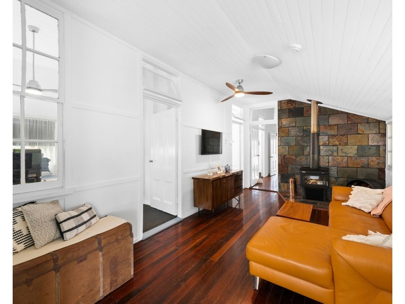 10 Robert Street, Forest Hill QLD 4342