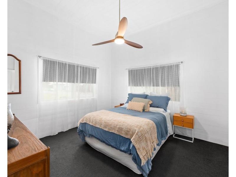 10 Robert Street, Forest Hill QLD 4342