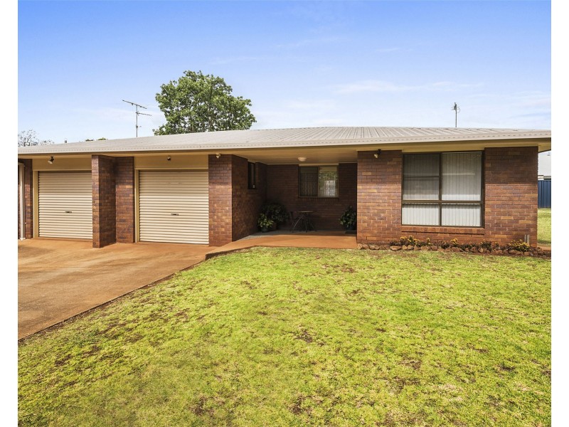 58 Hogg Street, Rockville QLD 4350