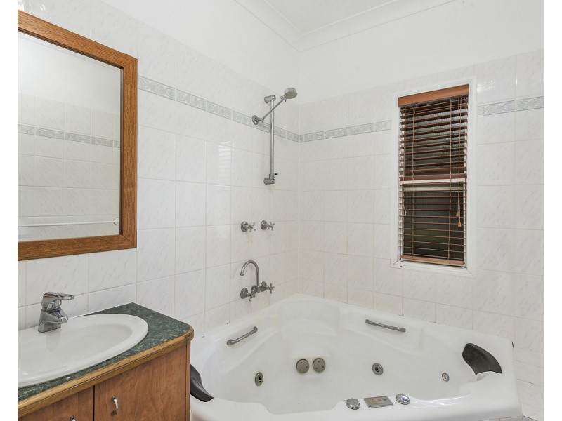58 Hogg Street, Rockville QLD 4350