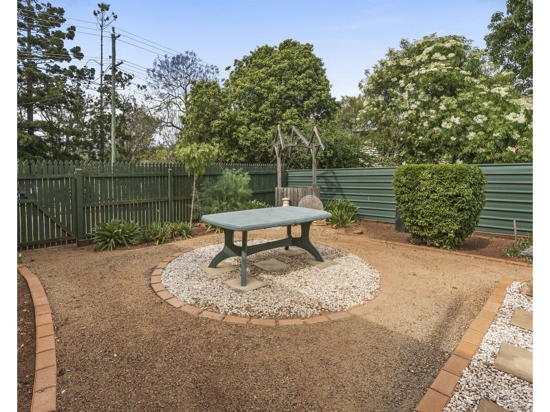58 Hogg Street, Rockville QLD 4350