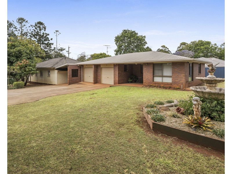 58 Hogg Street, Rockville QLD 4350