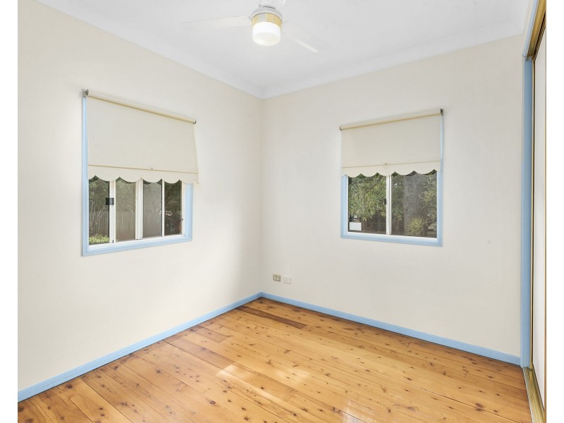 58 Hogg Street, Rockville QLD 4350