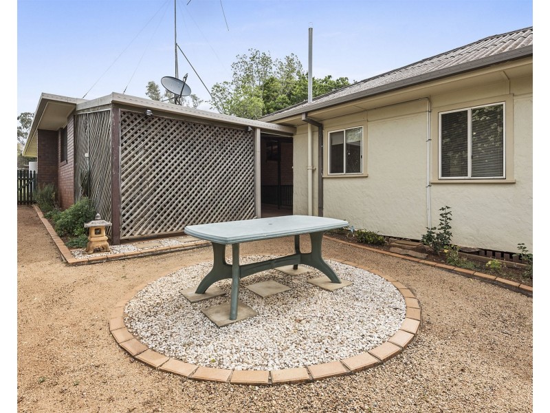 58 Hogg Street, Rockville QLD 4350