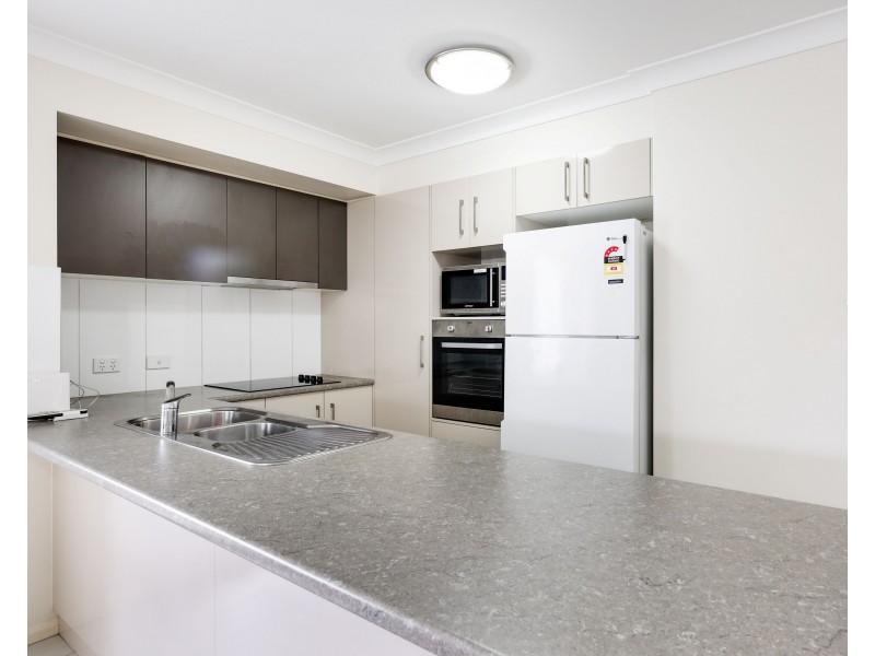 2/184 West Street, South Toowoomba QLD 4350