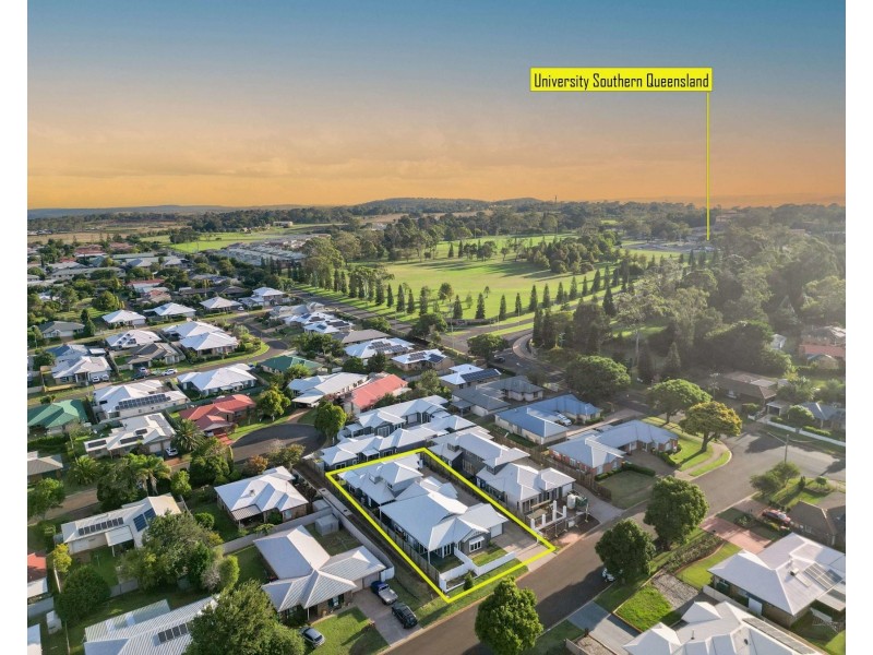 14 Heather Street, Kearneys Spring QLD 4350
