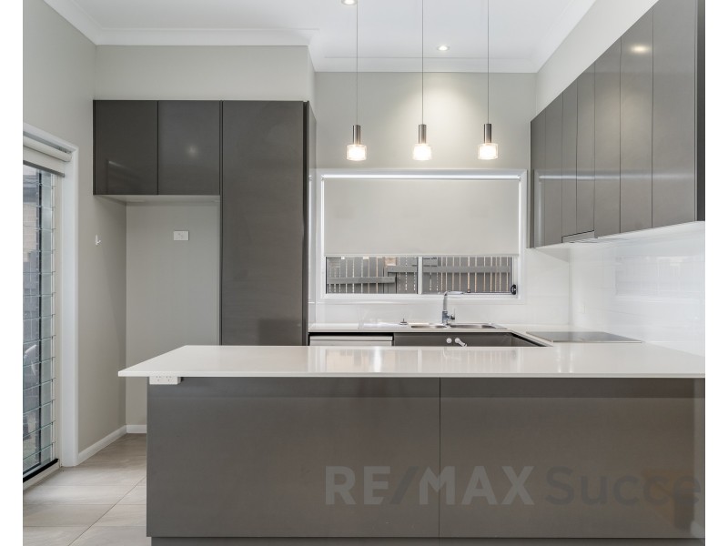 2/11A Pelican Drive, Rangeville QLD 4350