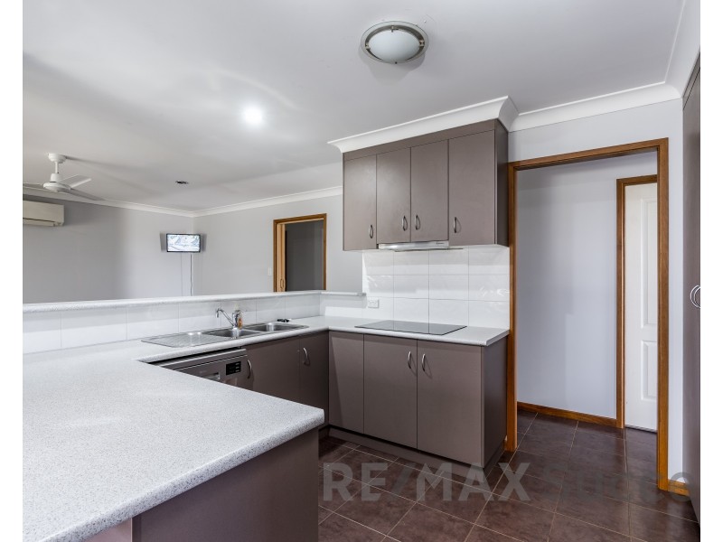 23 Schaefer Court, Westbrook QLD 4350