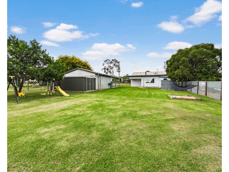 21 Daher Street, Goombungee QLD 4354