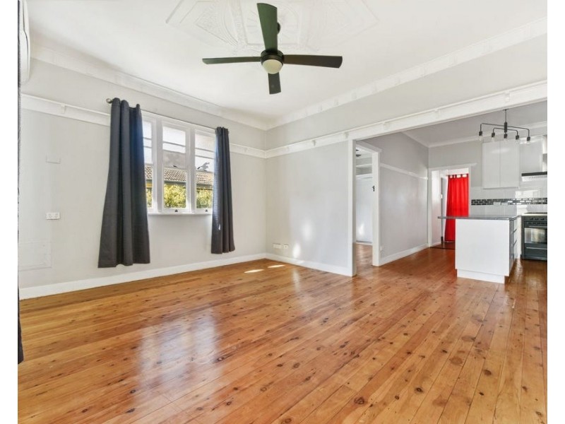 12a Goodwood Street, Newtown QLD 4350