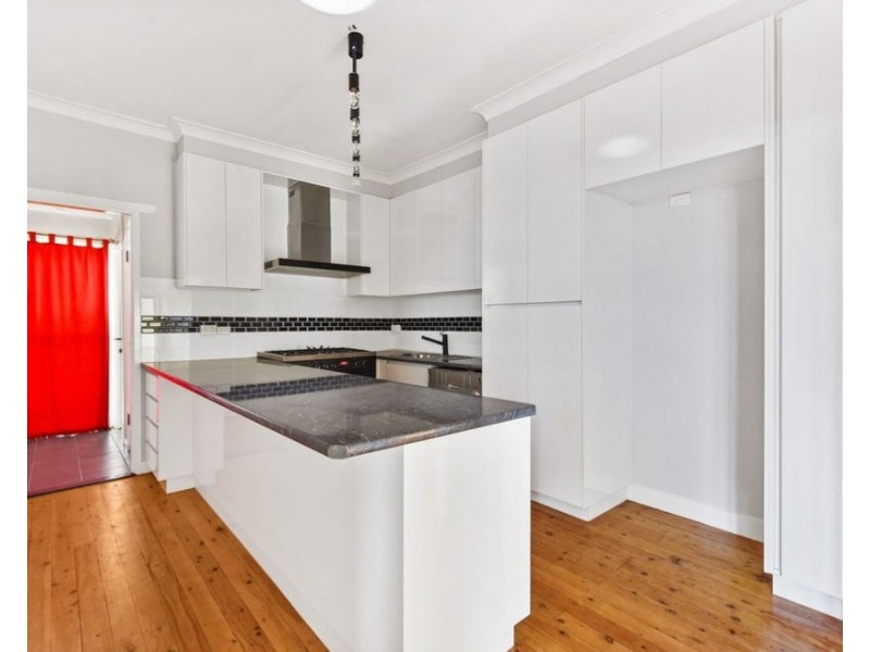 12a Goodwood Street, Newtown QLD 4350