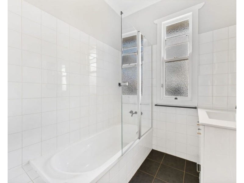 12a Goodwood Street, Newtown QLD 4350