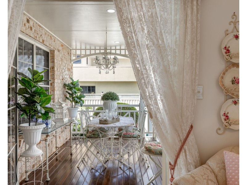 1 Spring Garden Court, Middle Ridge QLD 4350