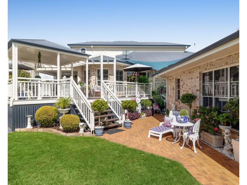 1 Spring Garden Court, Middle Ridge QLD 4350