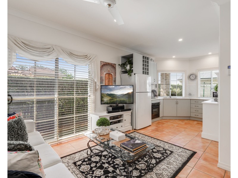 1 Spring Garden Court, Middle Ridge QLD 4350