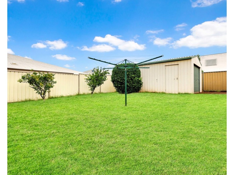 12 Jennifer Crescent, Darling Heights QLD 4350