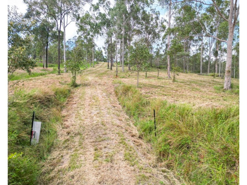 115 Green Gully Road, Upper Lockyer QLD 4352