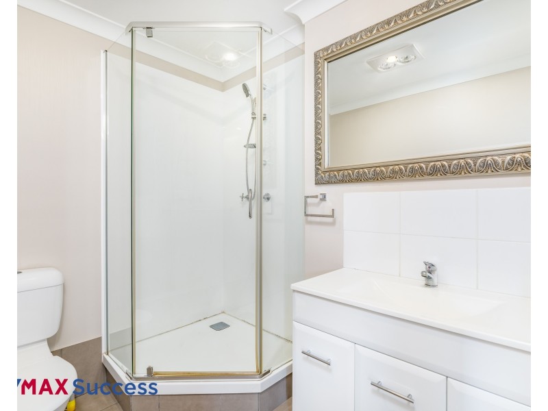 20 Hinkler Crescent, Wilsonton QLD 4350