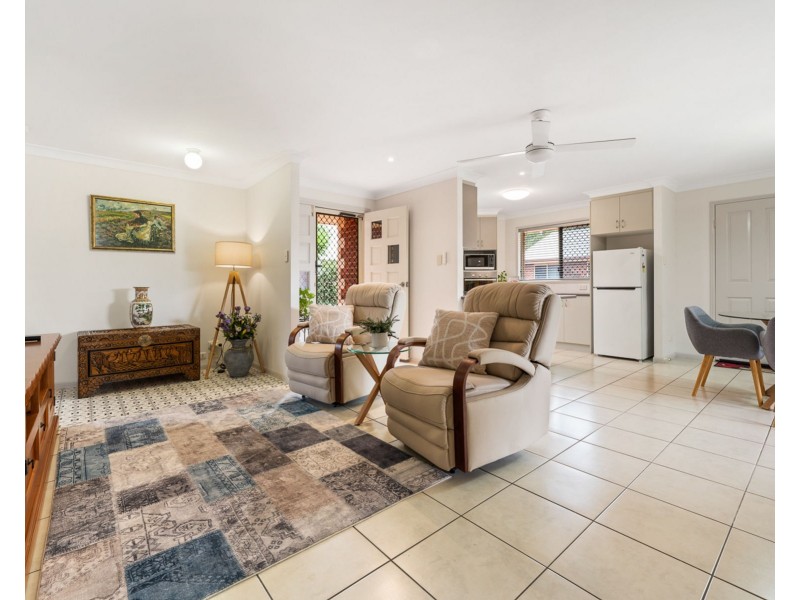 1/1 Meagan Close, Kearneys Spring QLD 4350